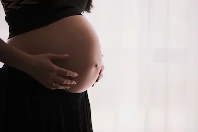 Feel calm and prepared by learning to recognise the unique signs that your body and baby are ready for birth.
